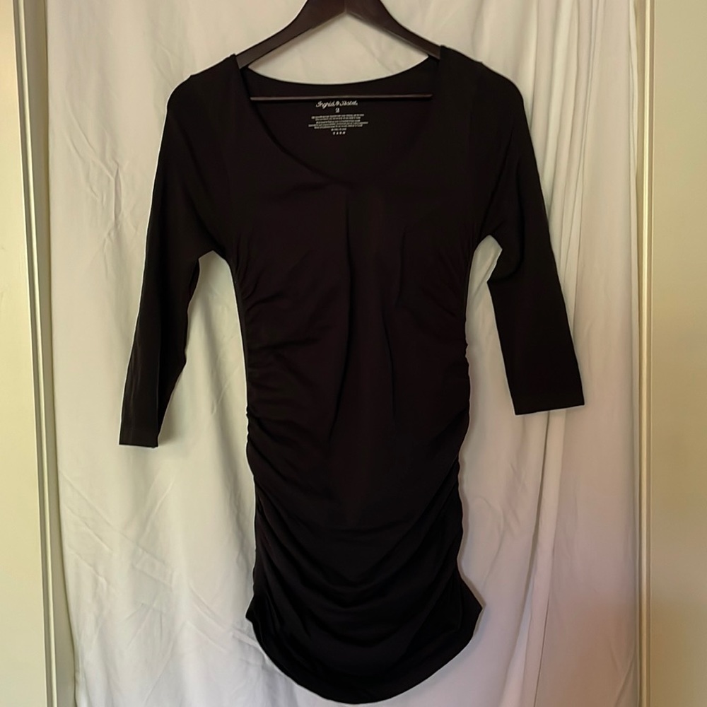 Ingrid & Isabel maternity everywhere dress